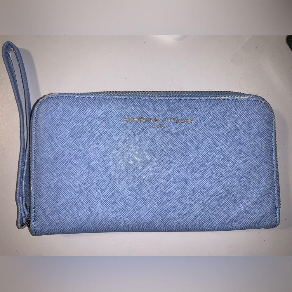 Adrienne Vittadini wallet
